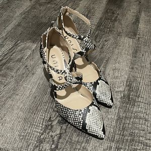 Unisa Heels